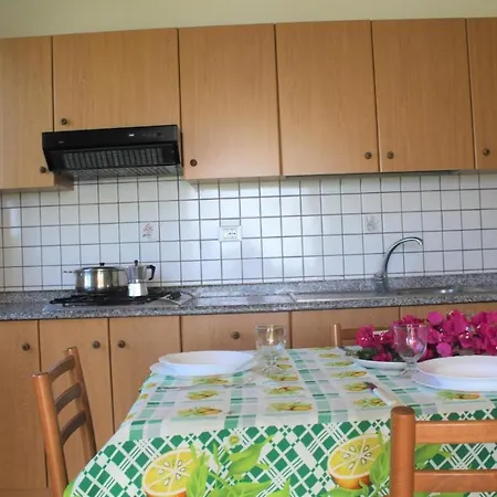 Faro Apartament Capo Vaticano