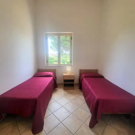 Faro Apartament Capo Vaticano